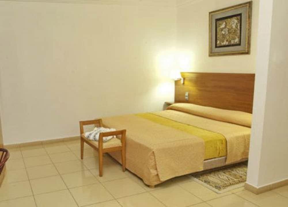 Eden Airport Hotel El Kerma ภายนอก รูปภาพ
